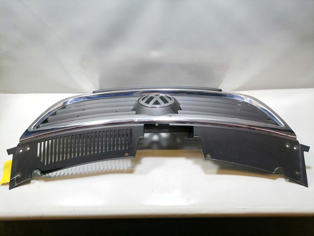 VW Passat 3C B6 original Kühlergrill für Fahrzeuge mit Parkhilfe PDC BJ05